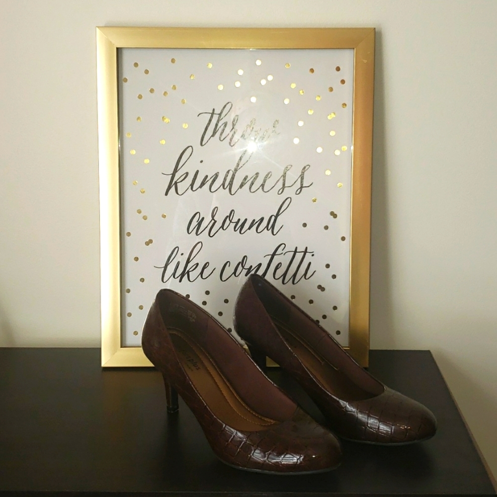 Payless Comfort Plus Brown Alligator Heels